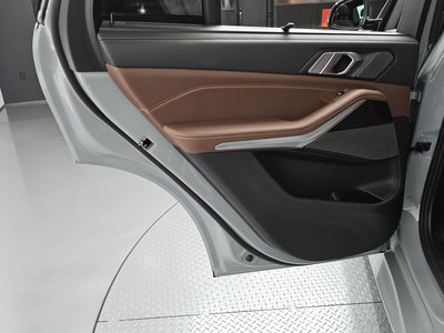 2023 BMW X5 — миниатюра 15