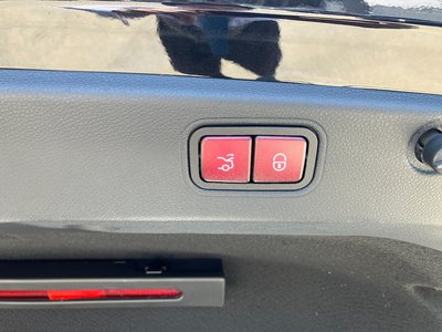 MERCEDES-BENZ CLS - 9