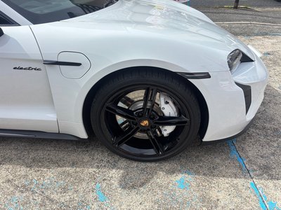 2022 Porsche TAYCAN 照片 8