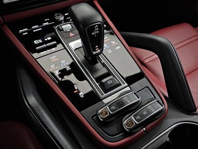 2022 Porsche CAYENNE 照片 9
