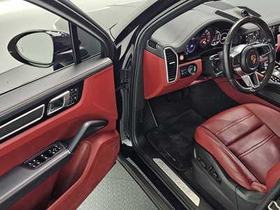 2022 Porsche CAYENNE 照片 10