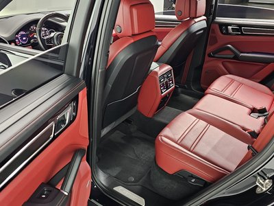 2022 Porsche CAYENNE — миниатюра 12