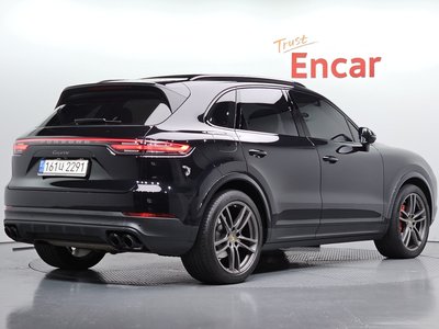 2022 Porsche CAYENNE 照片 4