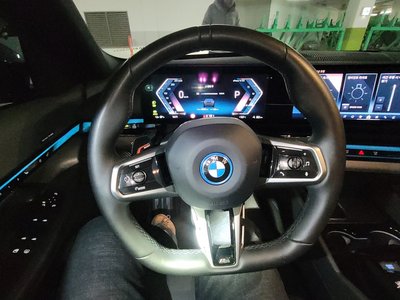 BMW I5 - 4