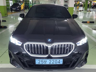BMW I5 - 1