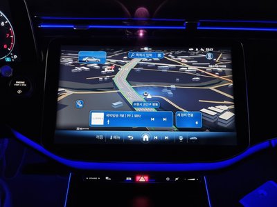 MERCEDES-BENZ E-CLASS - 3