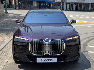 BMW 7 SERIES - 2