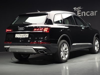صورة 4 لـ 2024 AUDI Q7