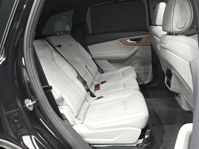 2024 AUDI Q7 — миниатюра 12