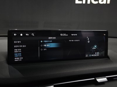 2024 Genesis GV70 — миниатюра 17