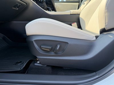 صورة مصغرة 49 لـ 2024 Toyota CROWN CROSSOVER