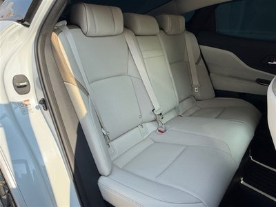 2024 Toyota CROWN CROSSOVER photo 9