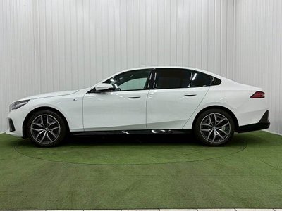2024 BMW 5 SERIES — миниатюра 14