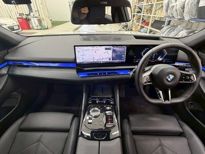 2024 BMW 5 SERIES — миниатюра 36