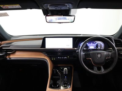 2025 Toyota CROWN SPORT photo 4