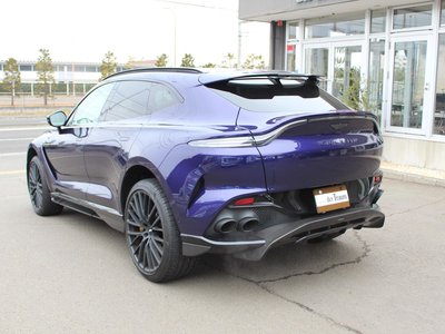 ASTON MARTIN DBX - 6