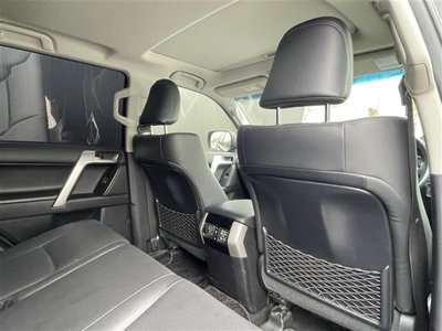 TOYOTA LAND CRUISER PRADO - 10