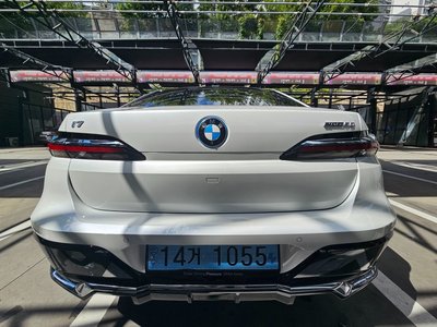 BMW I7 - 10