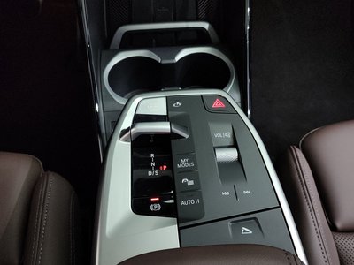 2025 BMW X1 — миниатюра 12