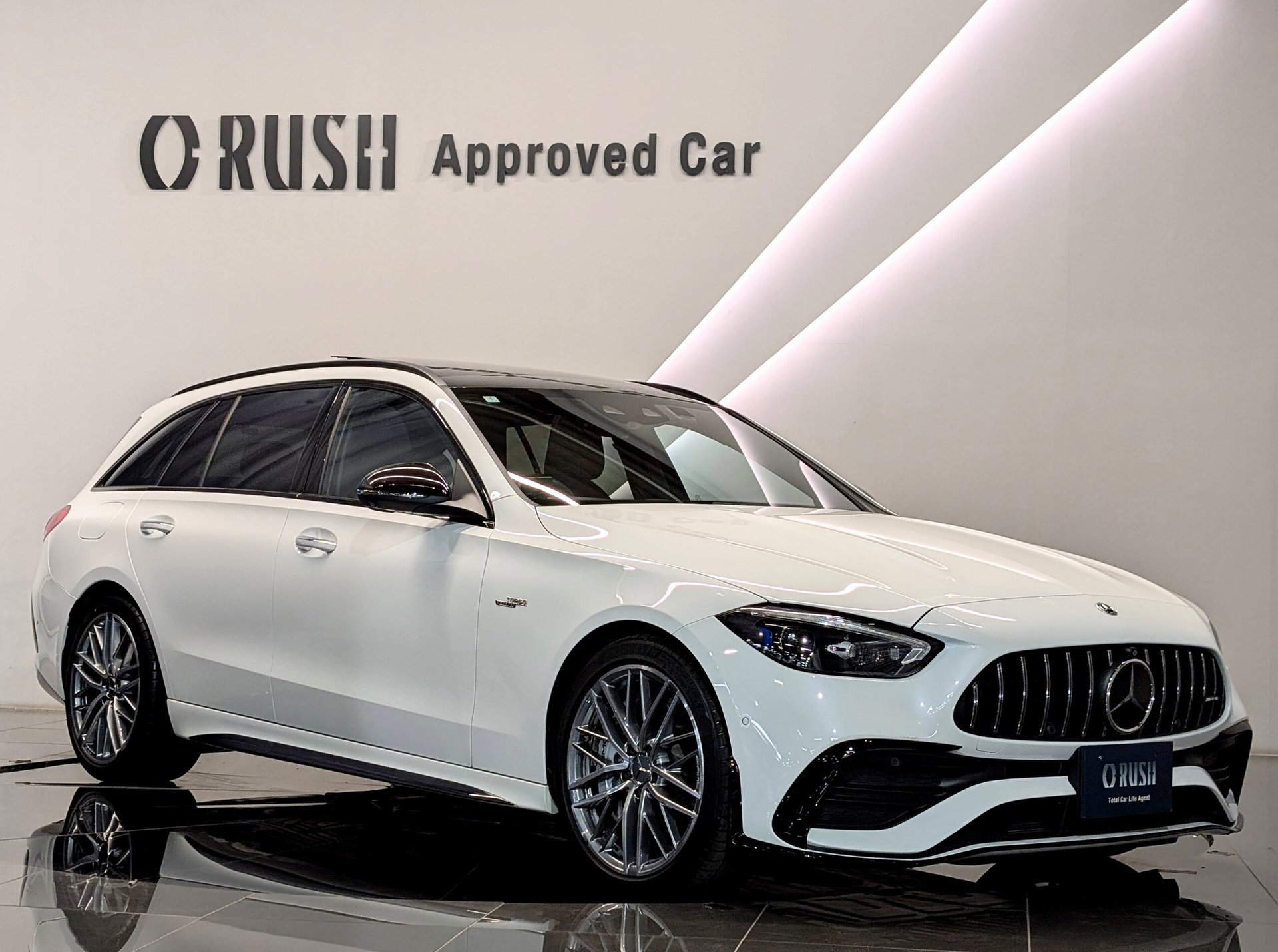 MERCEDES-BENZ C-CLASS AMG - View 1