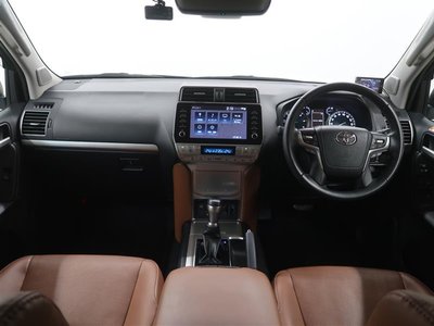 TOYOTA LAND CRUISER PRADO - 6