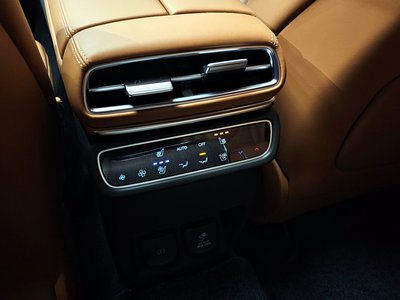 2023 Genesis GV80 — миниатюра 17