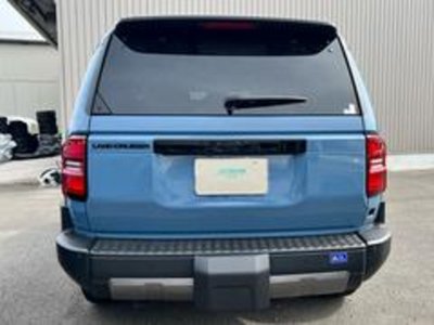 TOYOTA LAND CRUISER 250 - 8