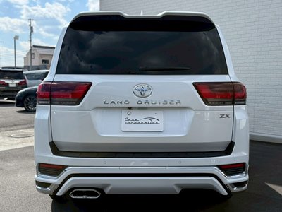 TOYOTA LAND CRUISER 300 - 10