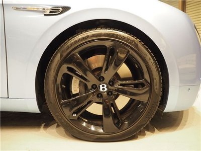 BENTLEY FLYING SPUR - 6