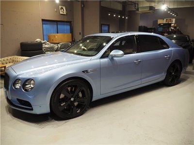 BENTLEY FLYING SPUR - 4