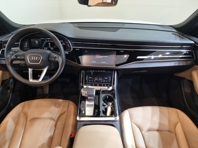 AUDI Q8 - 4