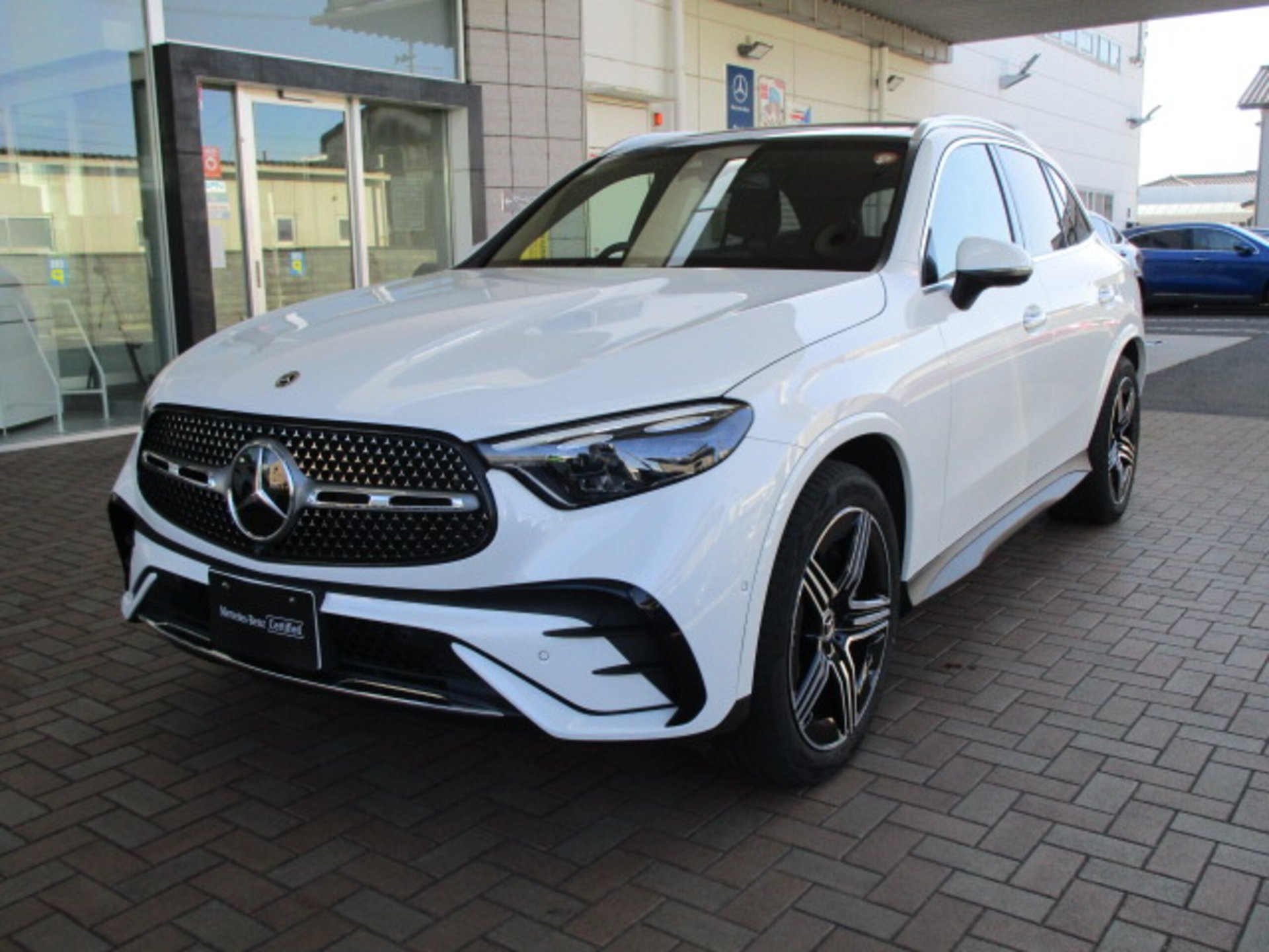 MERCEDES-BENZ GLC - View 1