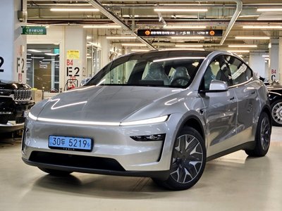 TESLA MODEL Y - 1