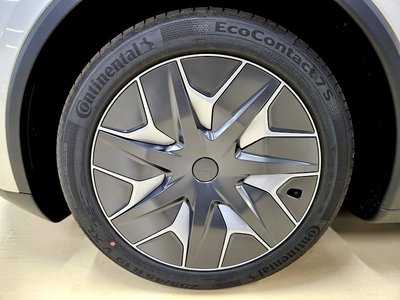 TESLA MODEL Y - 6