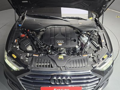 صورة 7 لـ 2021 AUDI A8