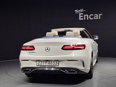 MERCEDES-BENZ E-CLASS - 4