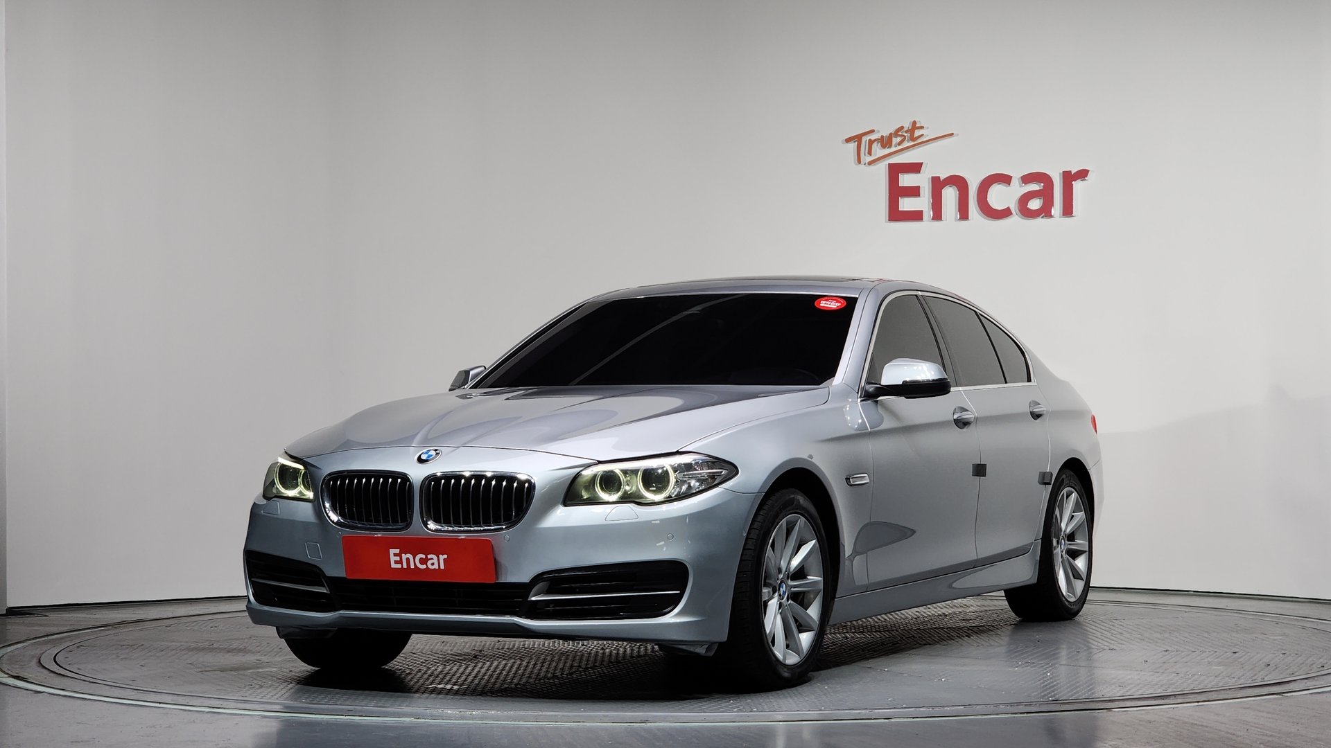 BMW 5 SERIES - View 1