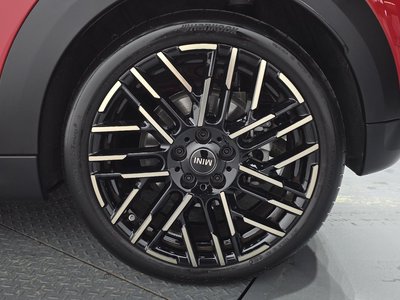 صورة 8 لـ 2024 MINI COOPER S