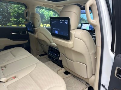 TOYOTA LAND CRUISER 300 - 5