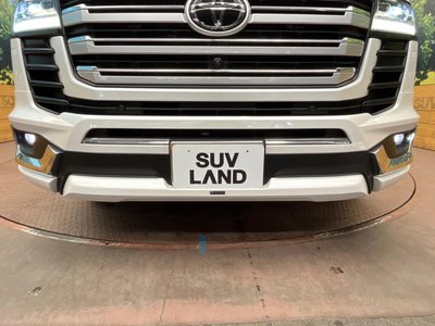 TOYOTA LAND CRUISER 300 - 3