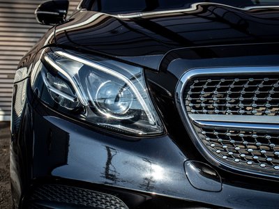 MERCEDES-BENZ E-CLASS - 6