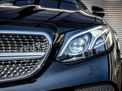 MERCEDES-BENZ E-CLASS - 8
