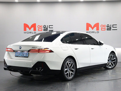 BMW I5 - 2