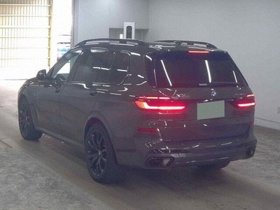 2024 BMW X7 photo 2