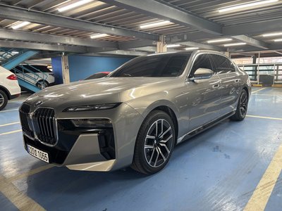 BMW 7 SERIES - 1