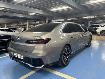 BMW 7 SERIES - 3