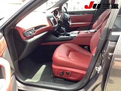 2020 Maserati MASERATI LEVANTE photo 3