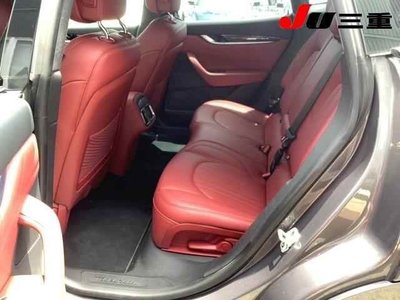2020 Maserati MASERATI LEVANTE photo 10