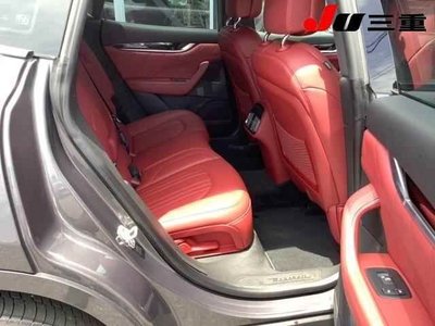 2020 Maserati MASERATI LEVANTE photo 5