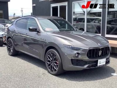 2020 Maserati MASERATI LEVANTE photo 1